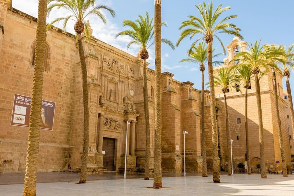 Precioso Piso En Almeria Centro Con Parking Gratis エクステリア 写真